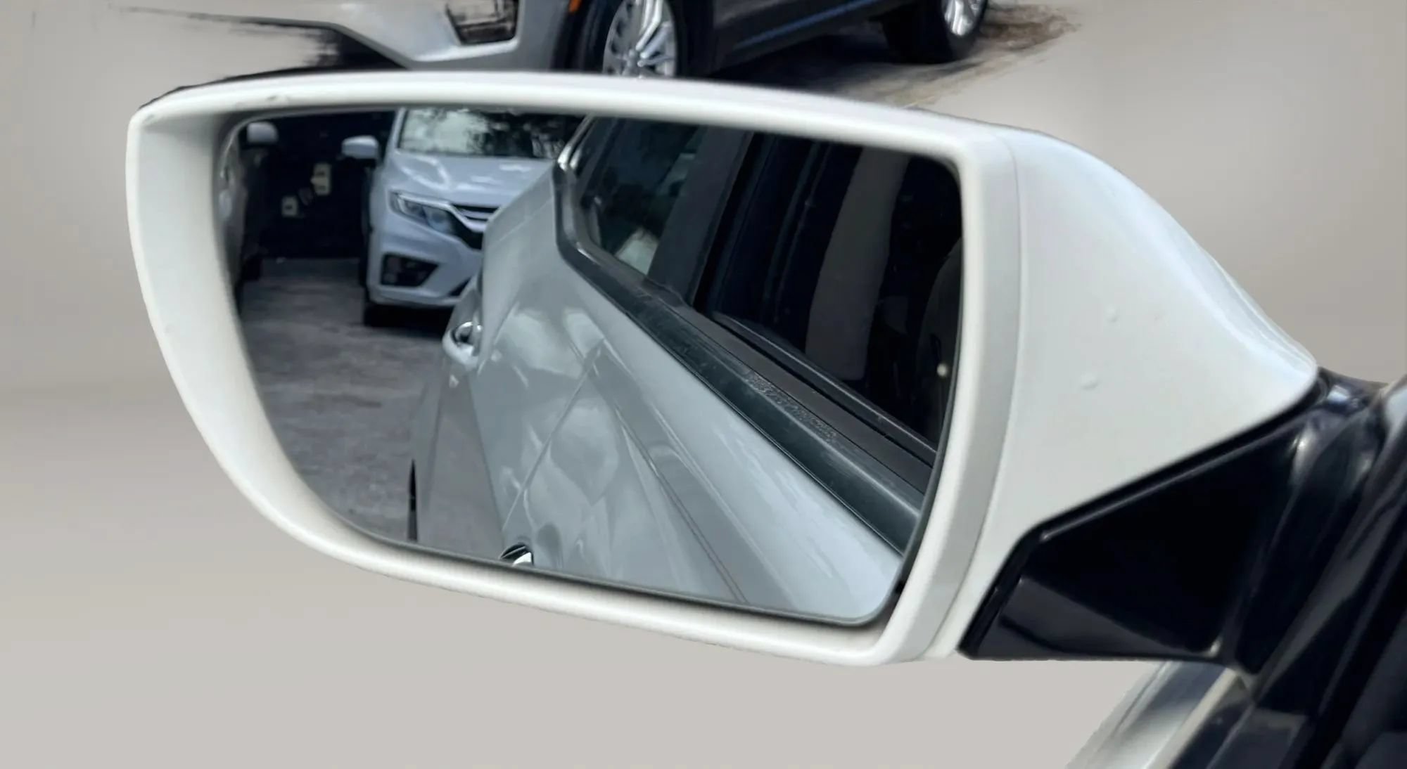 Used 2017 Hyundai Azera FWD image 16