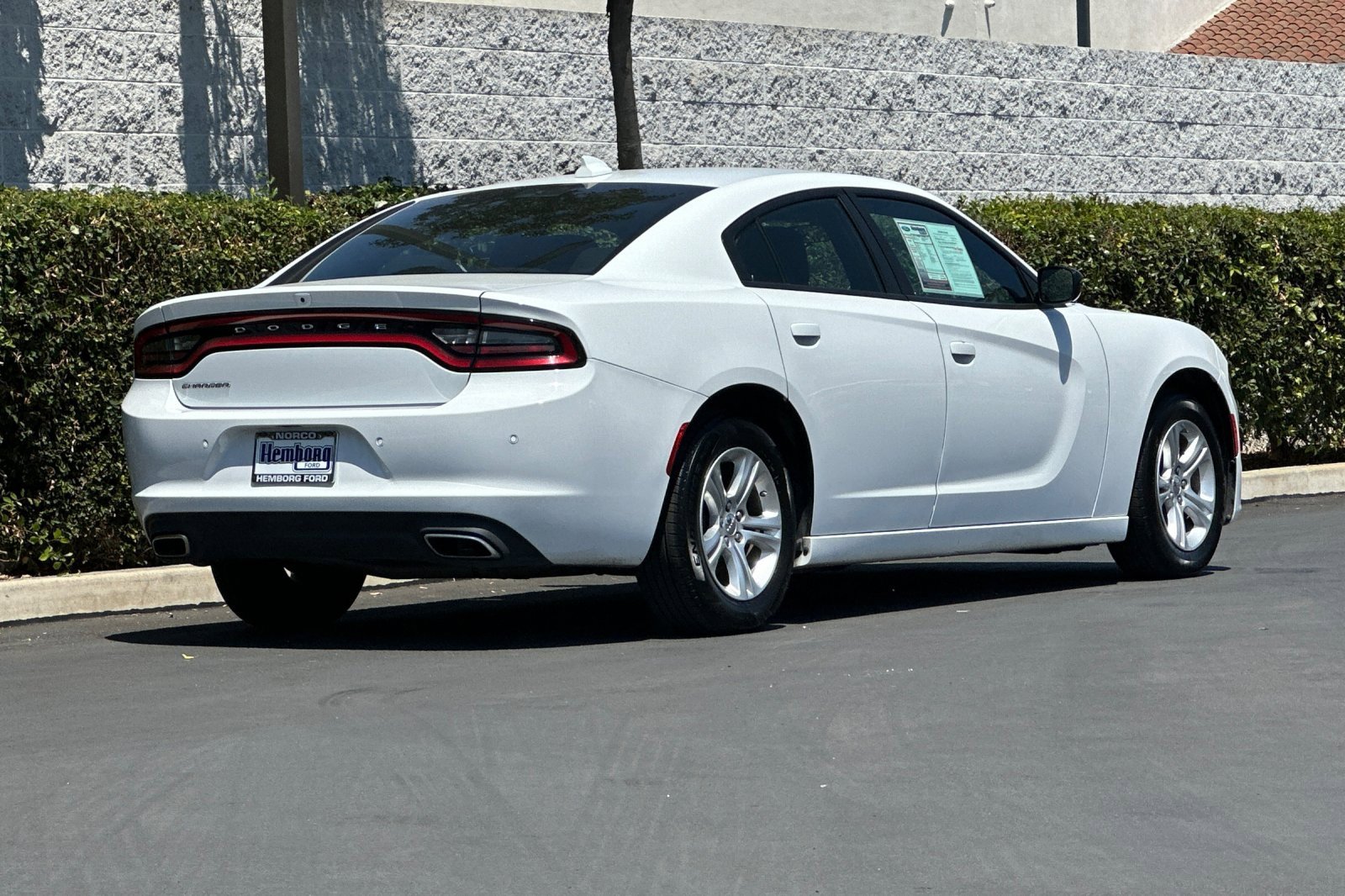 Used 2023 Dodge Charger SXT image 4