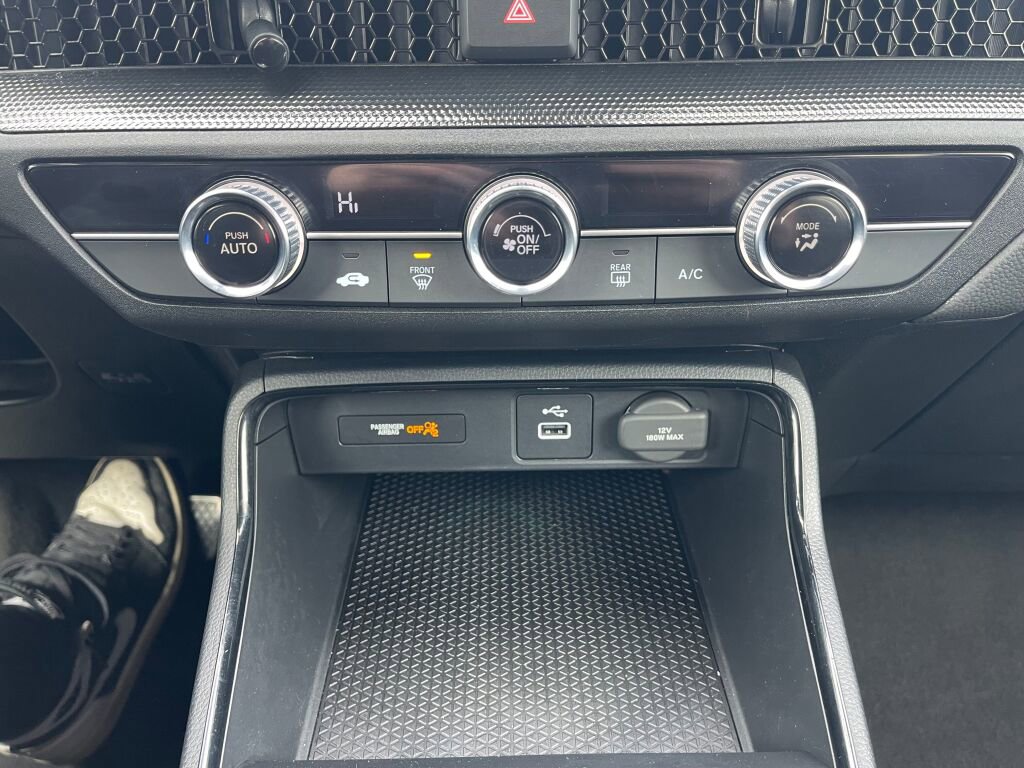 Used 2025 Honda CR-V LX image 11