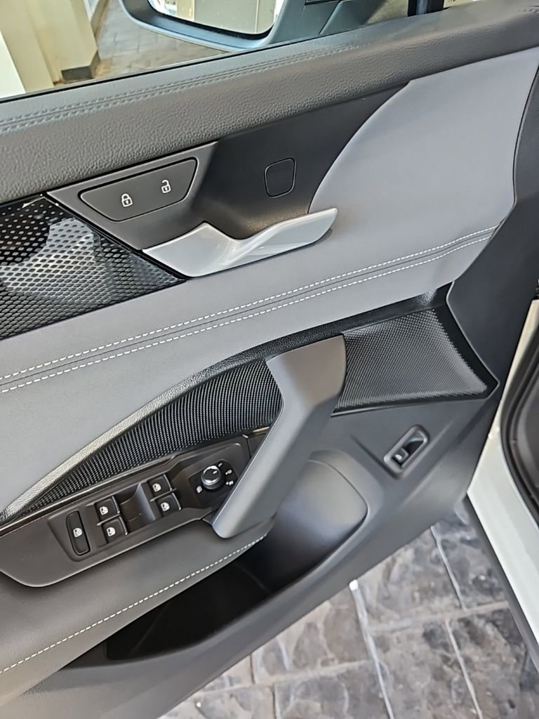 New 2026 Volkswagen Tiguan SE R-Line image 27