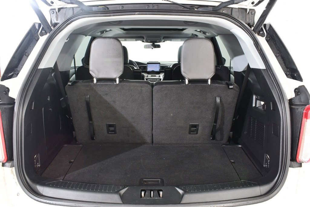 Used 2023 Ford Explorer XLT w/ Equipment Group 202A image 21