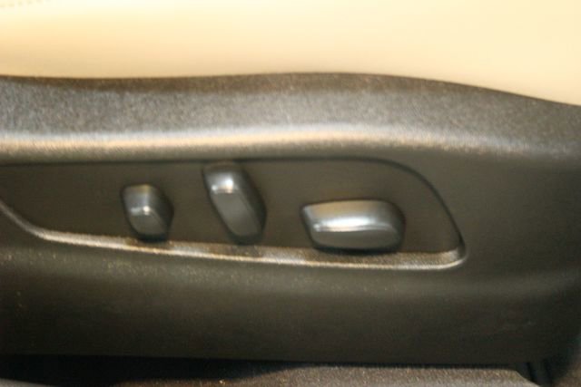 Used 2021 Cadillac XT4 Premium Luxury w/ Sun And Sound Package image 12