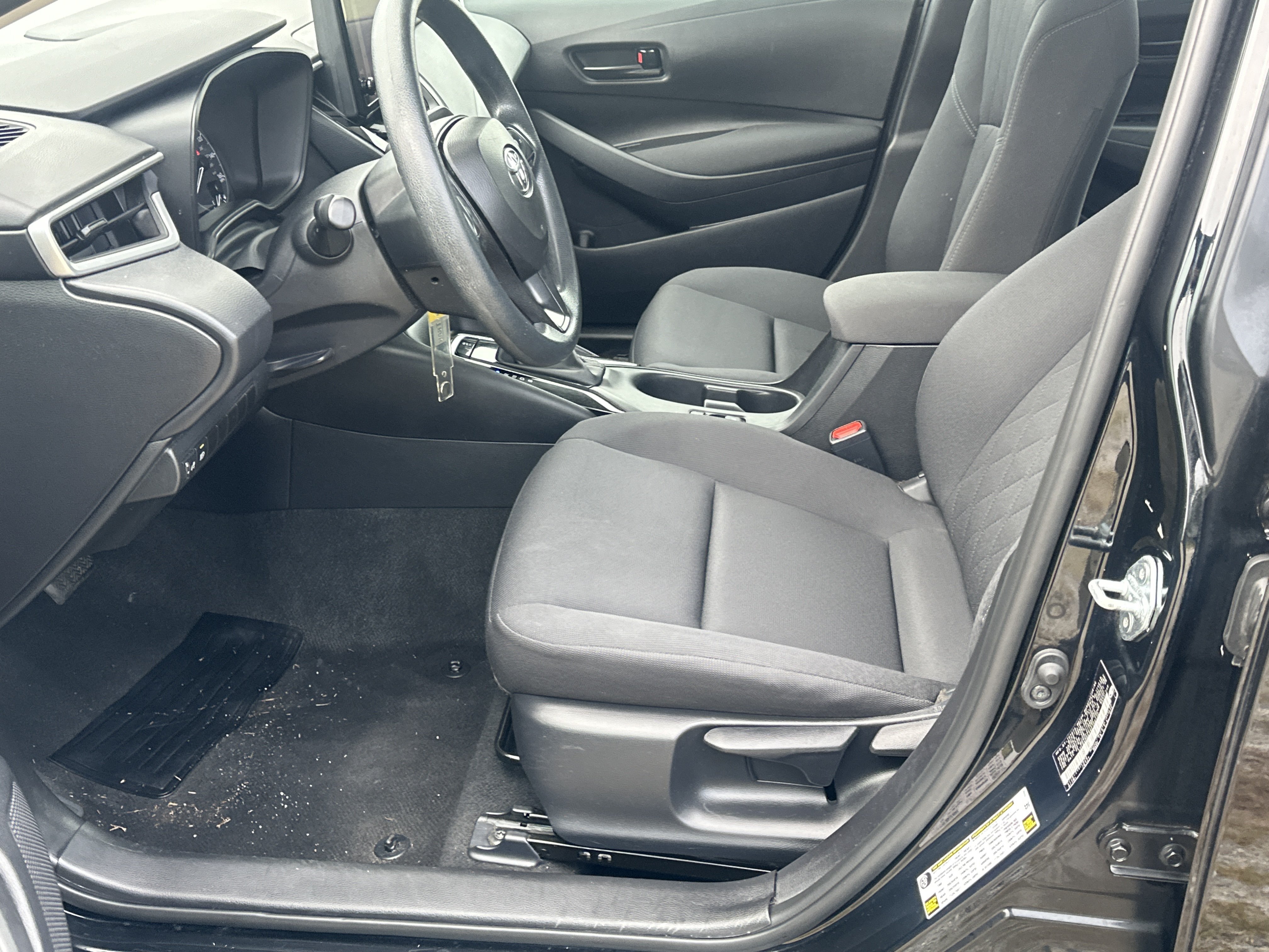 Used 2024 Toyota Corolla LE FWD image 9