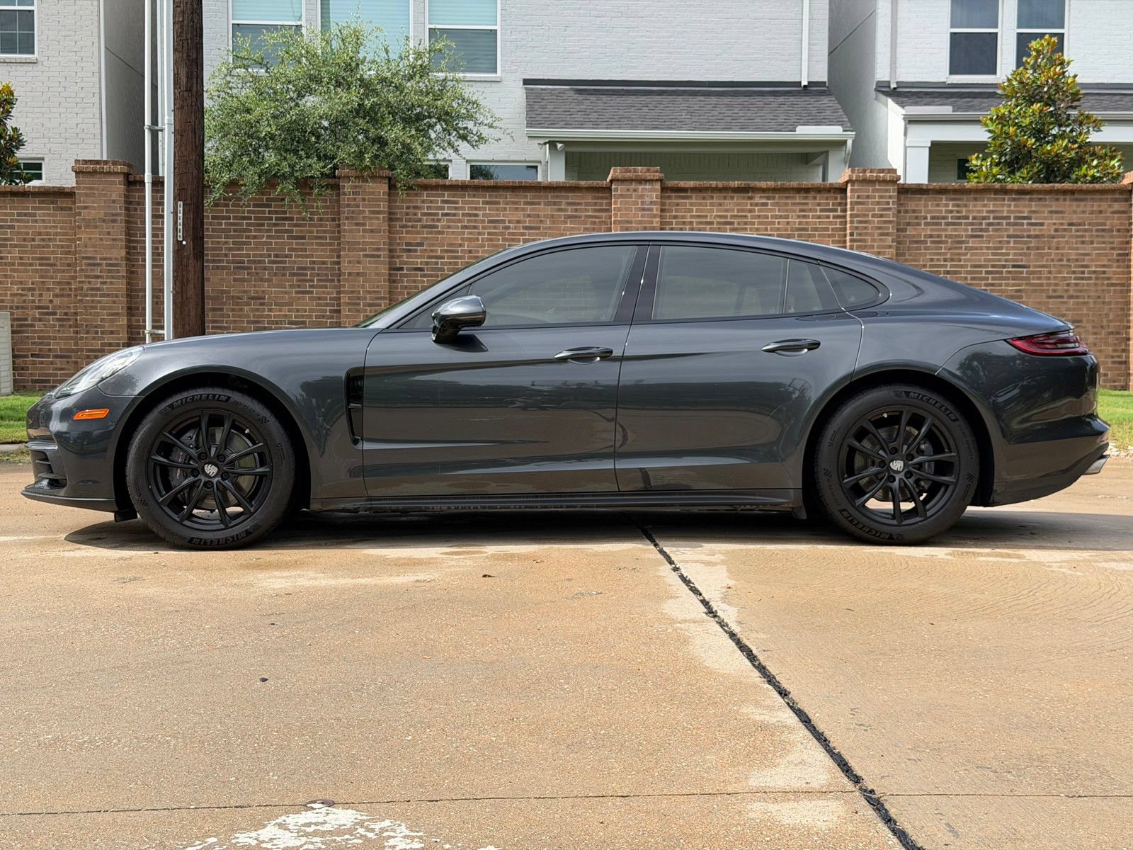 Used 2017 Porsche Panamera image 13