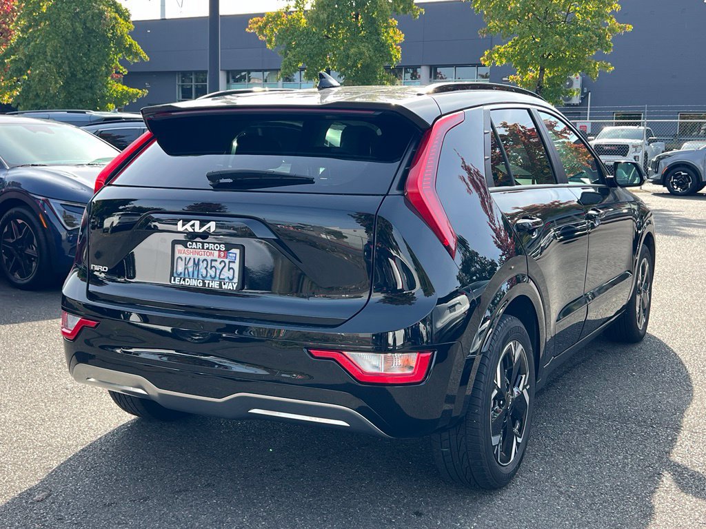 Certified 2023 Kia Niro Wind w/ Wind Preserve Package FWD image 7
