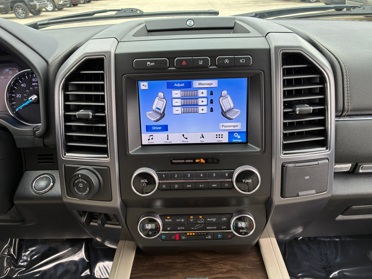 Used 2019 Ford Expedition Platinum image 26