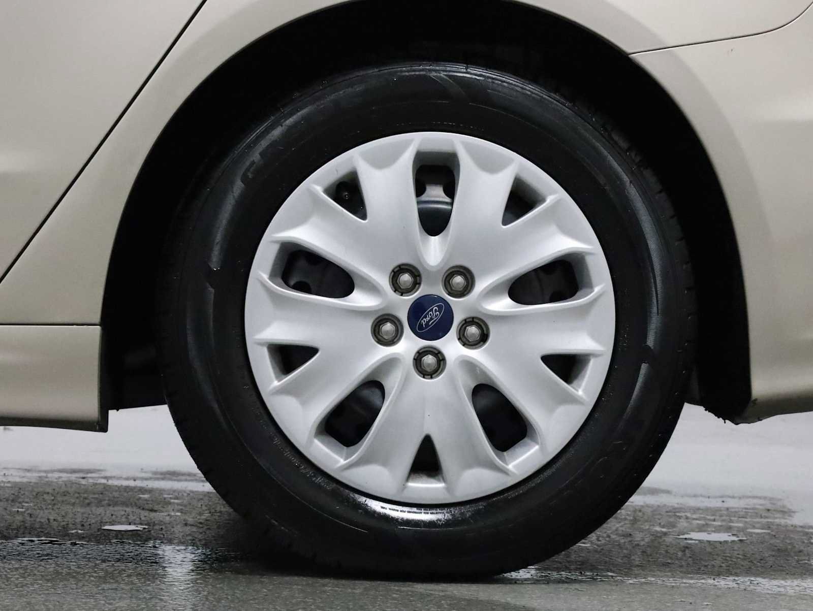 Used 2019 Ford Fusion S FWD image 35