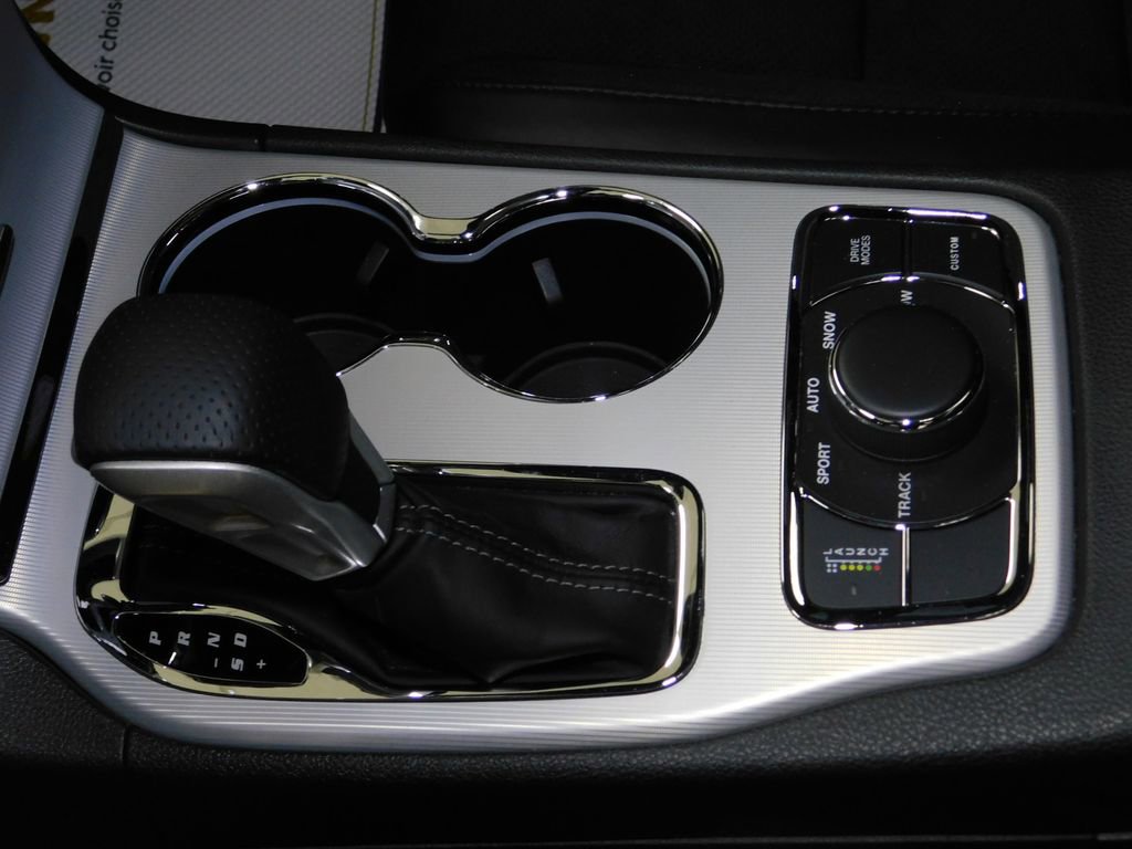 Used 2021 Jeep Grand Cherokee SRT image 37