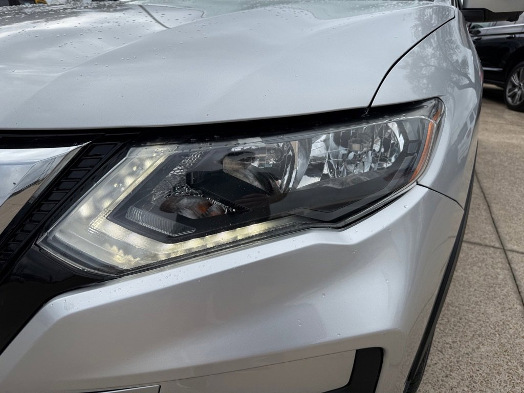 Used 2019 Nissan Rogue SL image 10