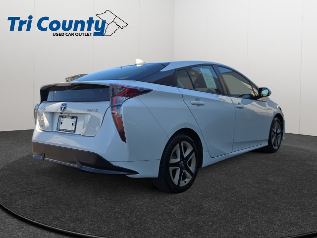 Used 2016 Toyota Prius Four Touring FWD image 7