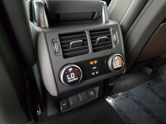 Certified 2023 Land Rover Discovery Metropolitan Edition AWD/4WD image 13