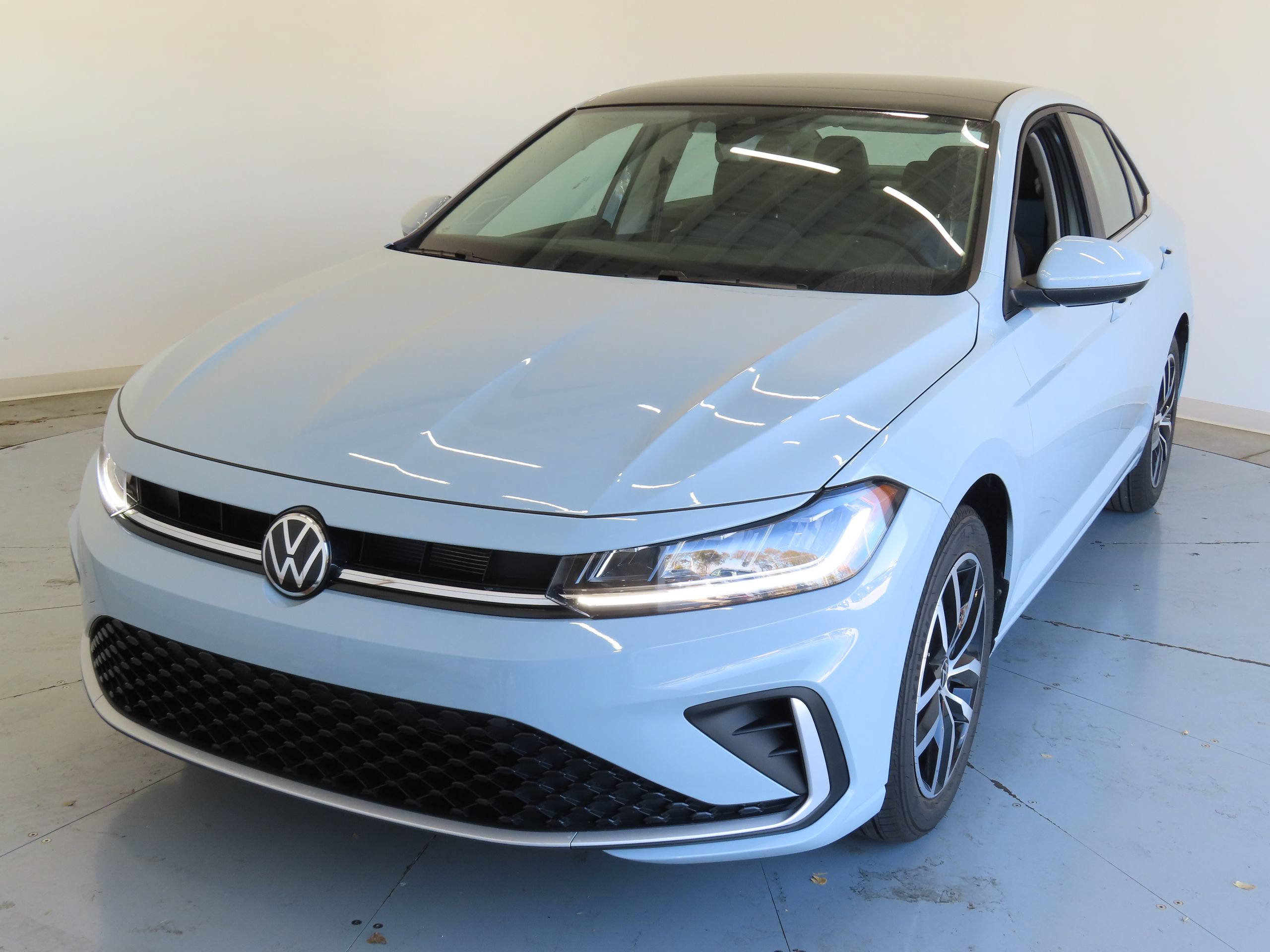 New 2026 Volkswagen Jetta SE FWD image 8
