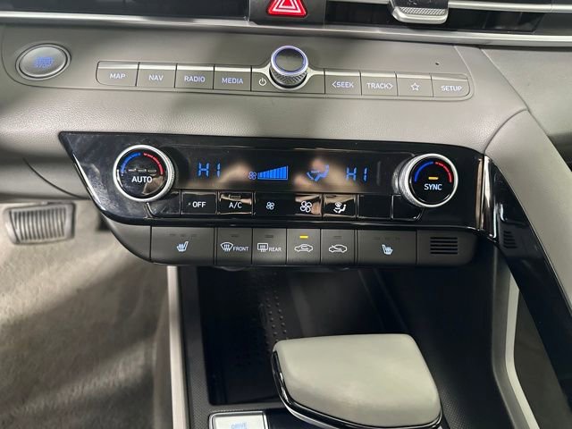 Certified 2023 Hyundai Elantra SEL w/ Convenience Package image 24