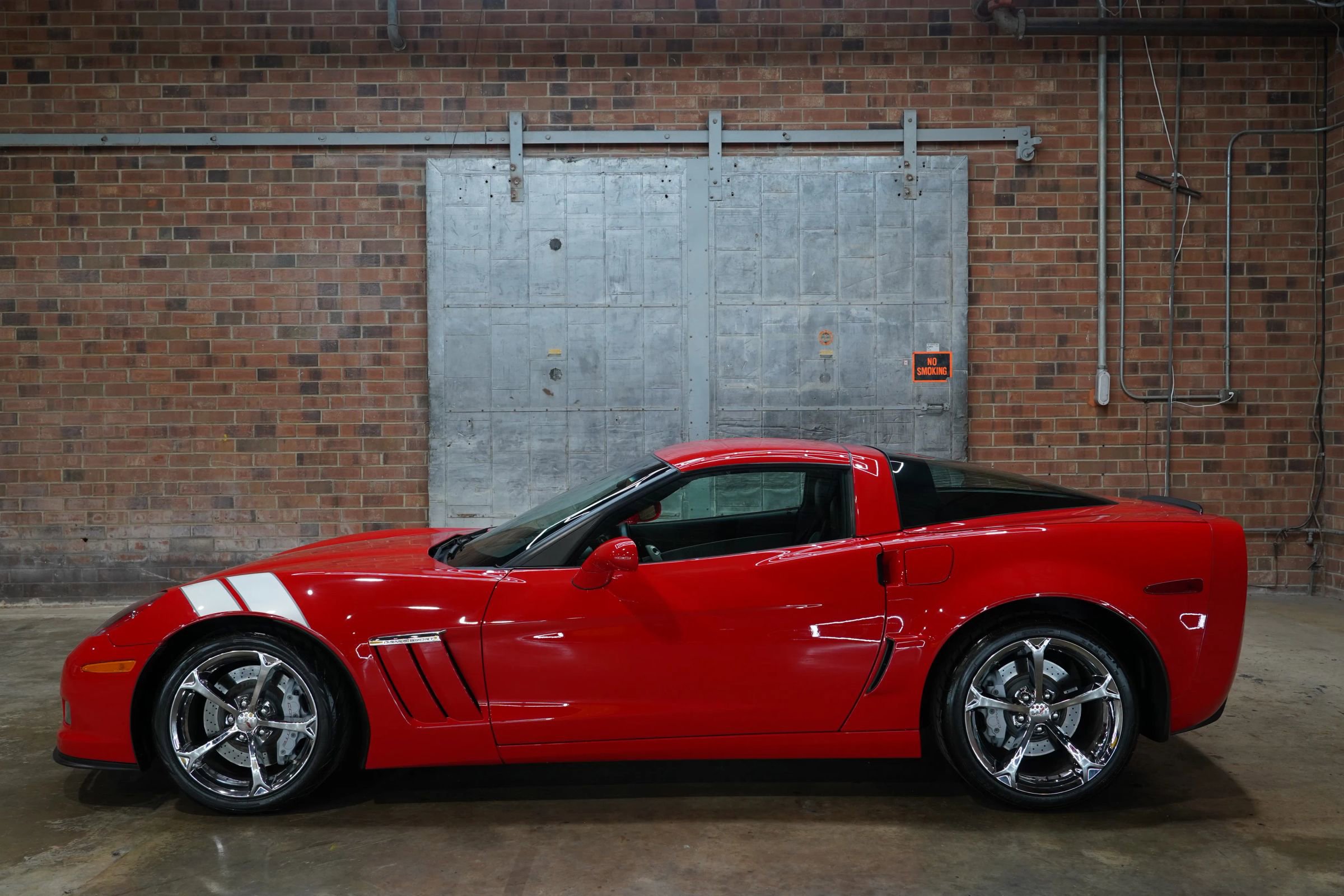 Used 2011 Chevrolet Corvette Grand Sport w/ Preferred Equipment Group image 1