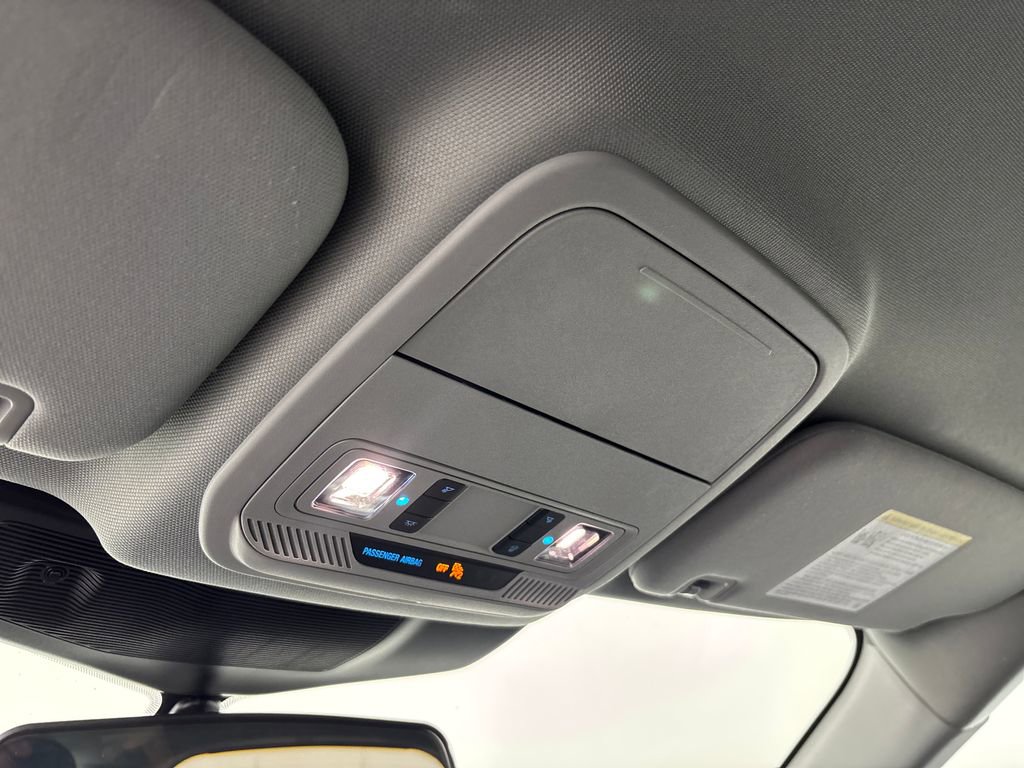 Used 2024 Ford Explorer XLT image 25