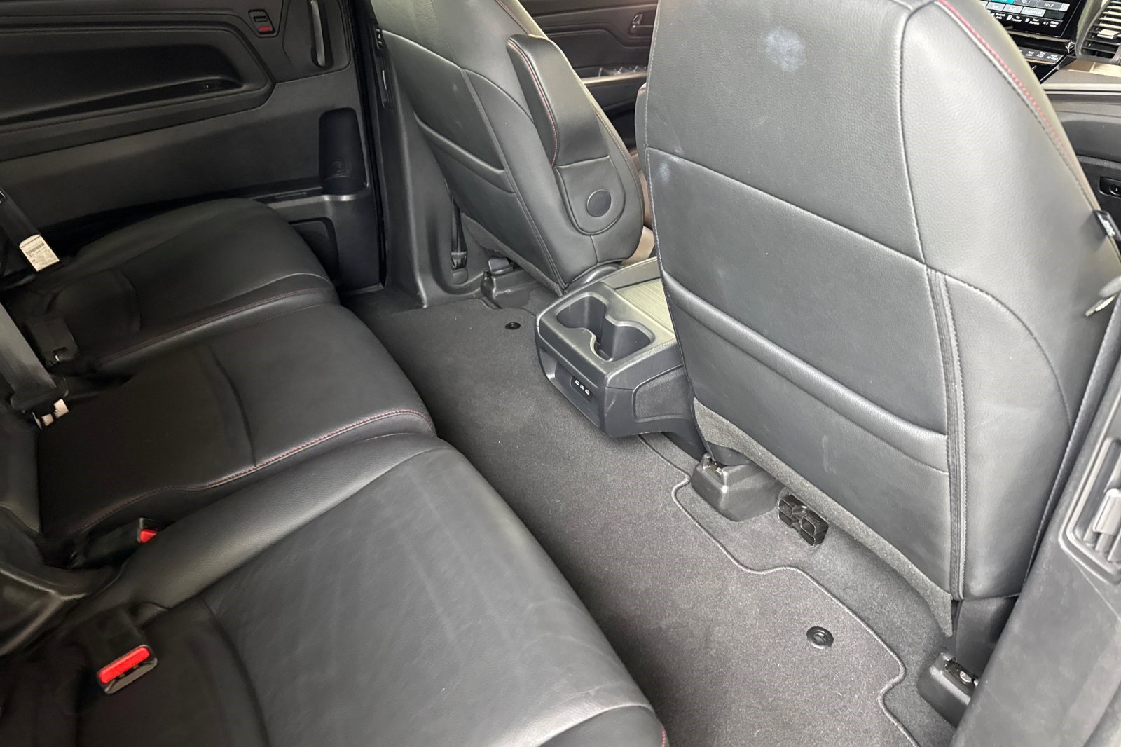 Used 2025 Honda Odyssey Sport-L image 30