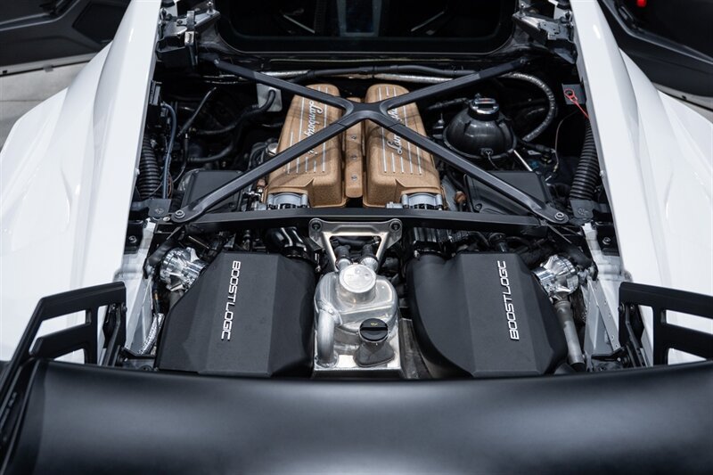 Used 2022 Lamborghini Huracan STO RWD image 41