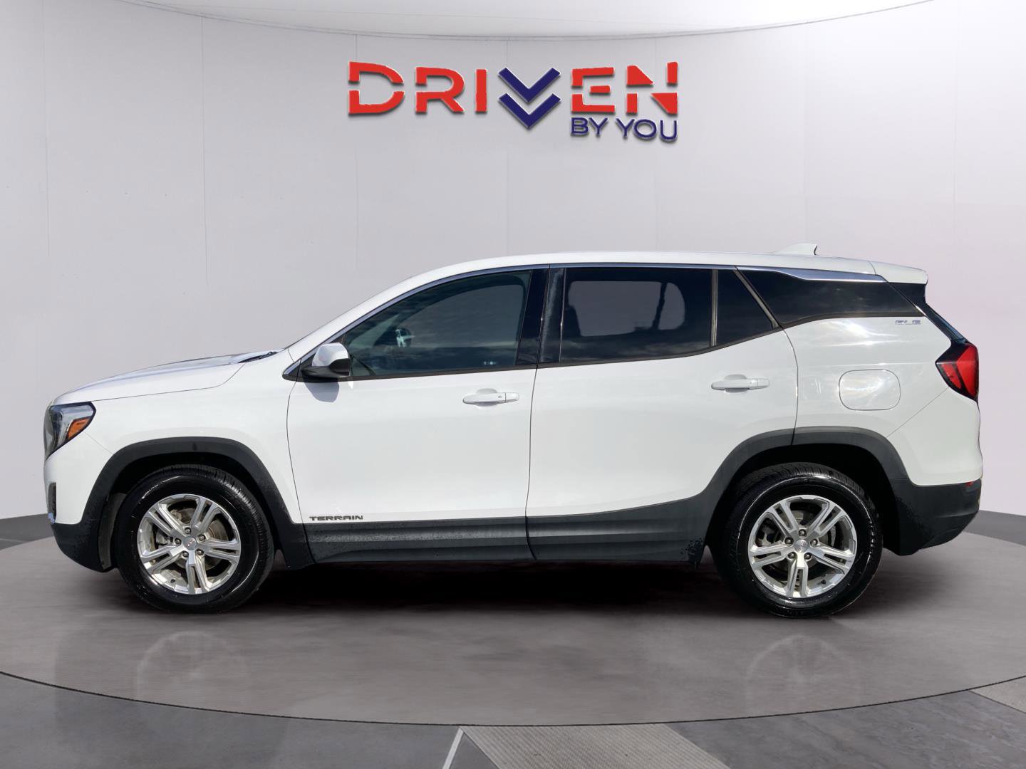 Used 2018 GMC Terrain SLE image 3