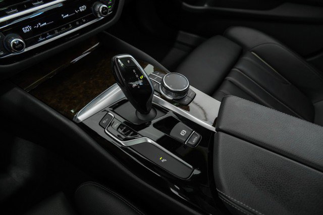 Used 2020 BMW 540i xDrive image 25