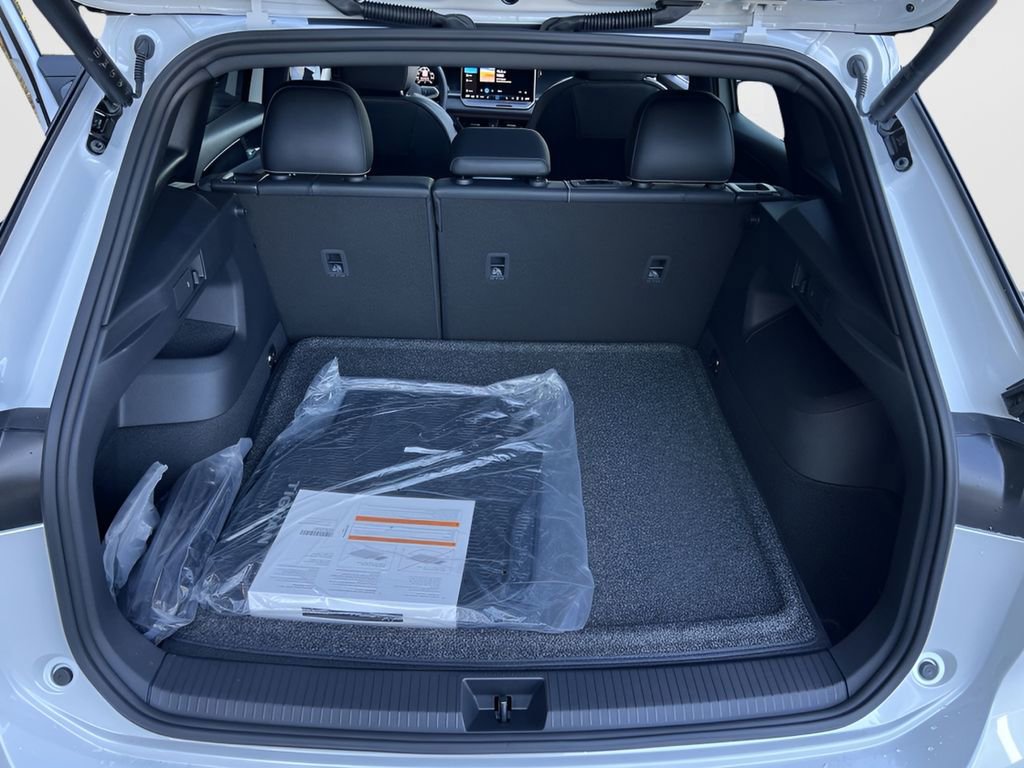 New 2026 Volkswagen Tiguan SE R-Line image 24