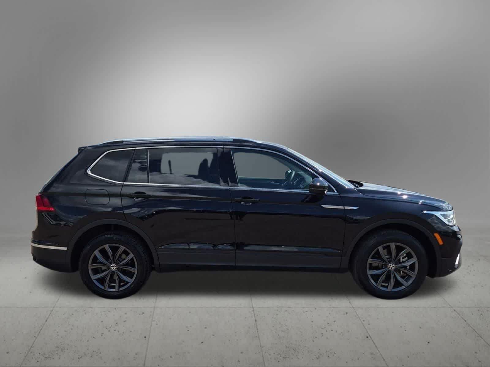 Used 2023 Volkswagen Tiguan SE AWD/4WD image 7