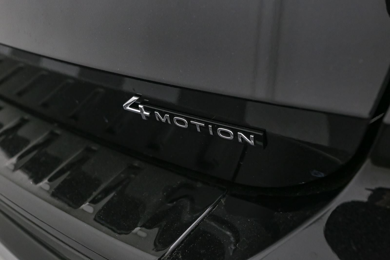 New 2026 Volkswagen Taos SE AWD/4WD image 11
