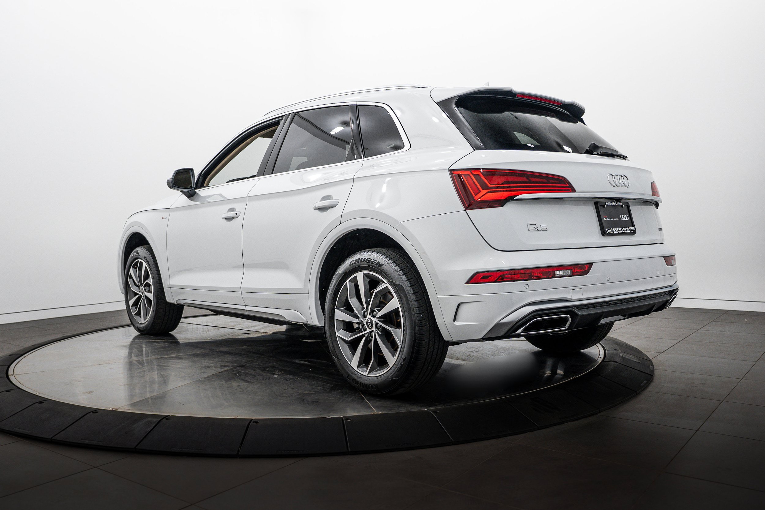 Used 2024 Audi Q5 2.0T Premium Plus w/ Premium Plus Package AWD/4WD image 5