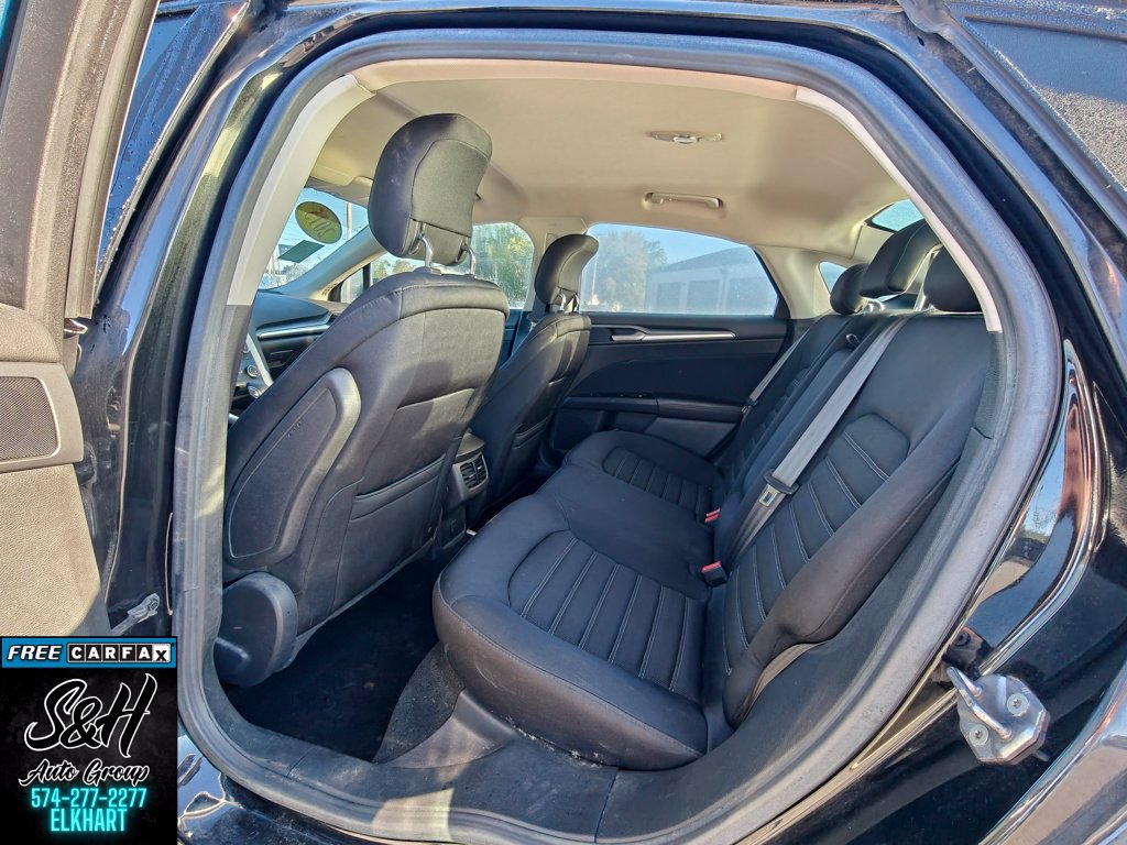 Used 2013 Ford Fusion SE FWD image 17