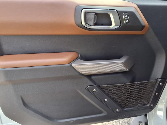 Used 2022 Ford Bronco Outer Banks w/ Sasquatch Package AWD/4WD image 18