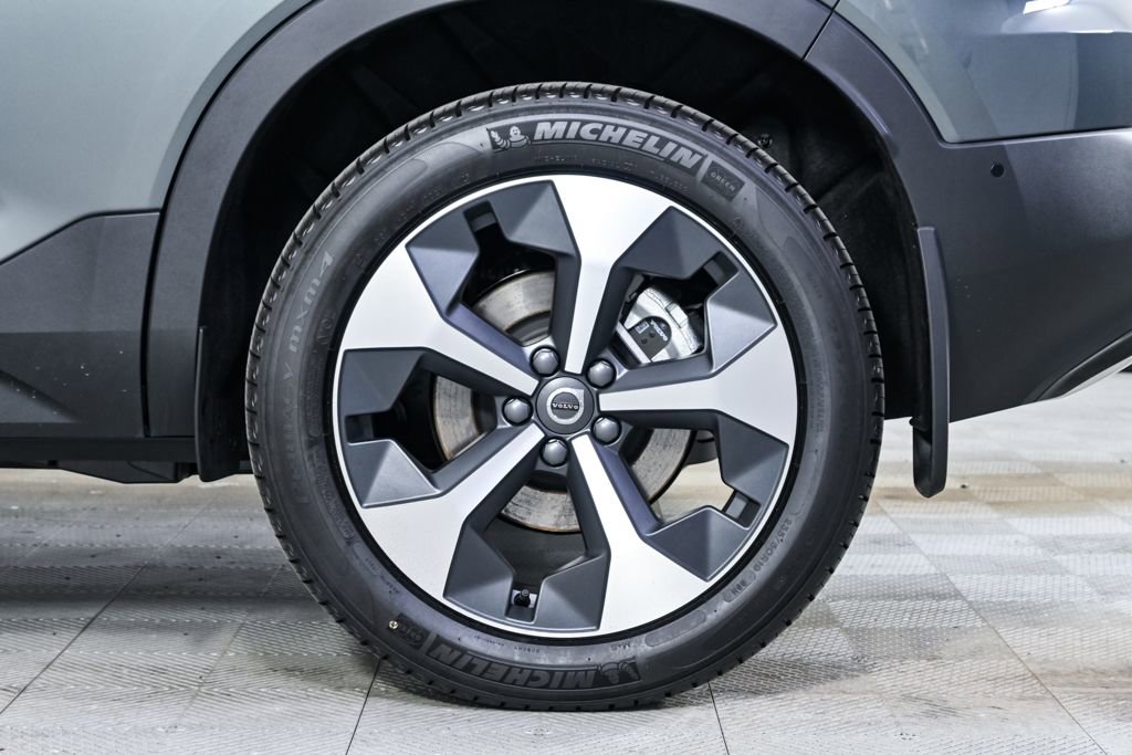 New 2026 Volvo XC40 B5 Plus w/ Climate Package image 37