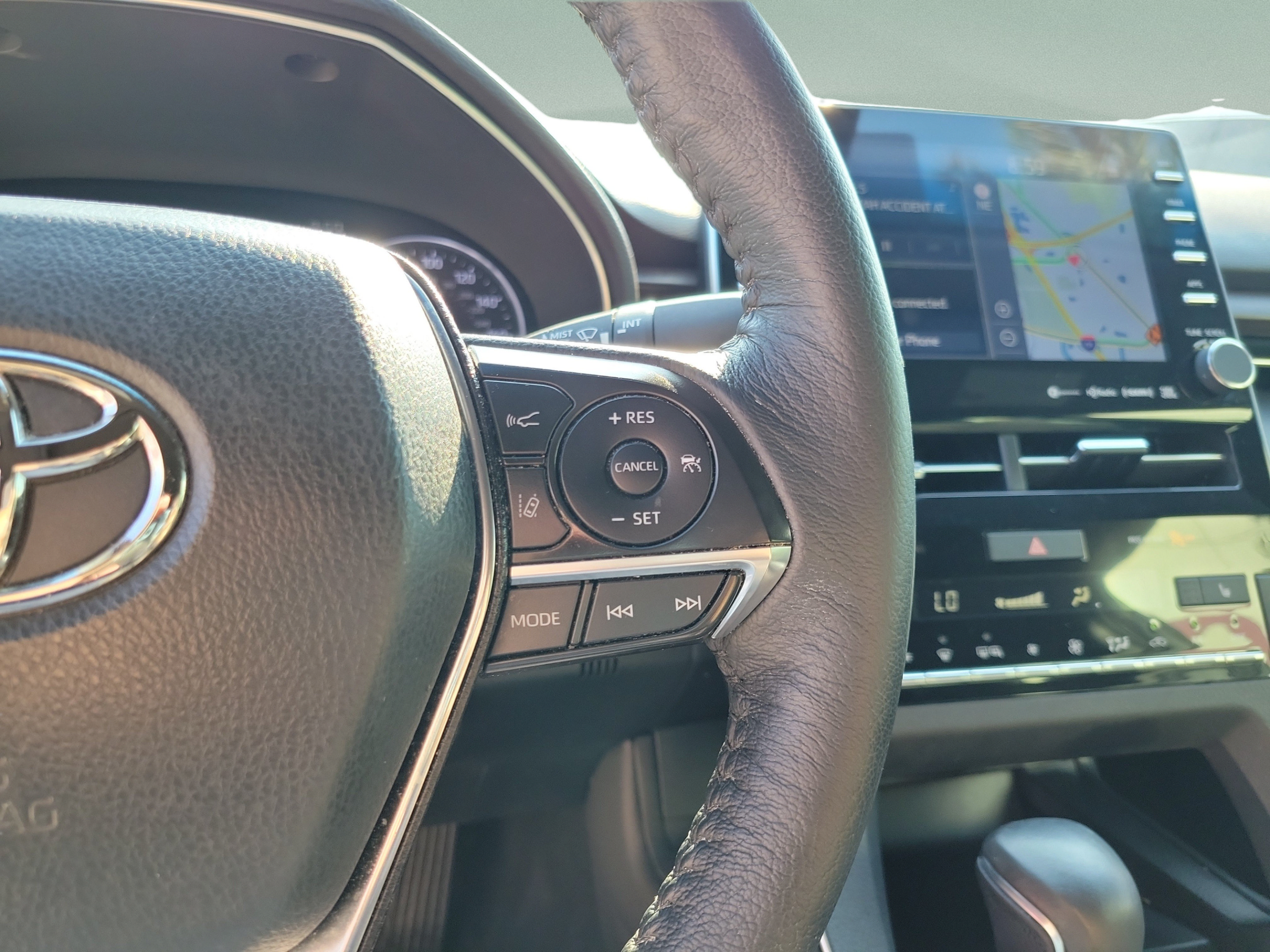 Used 2021 Toyota Avalon XLE w/ Moonroof Package FWD image 14