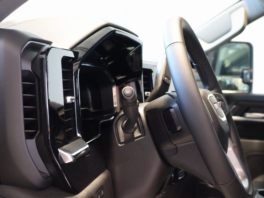 New 2025 GMC Sierra 2500 SLT w/ SLT Convenience Package image 15
