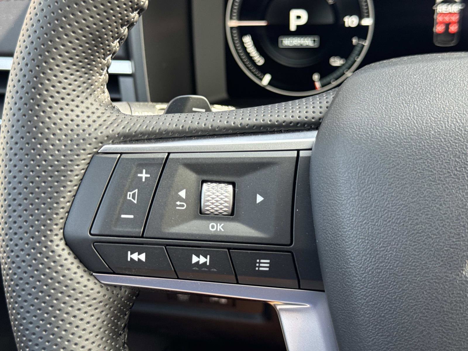 New 2025 Mitsubishi Outlander SEL image 19