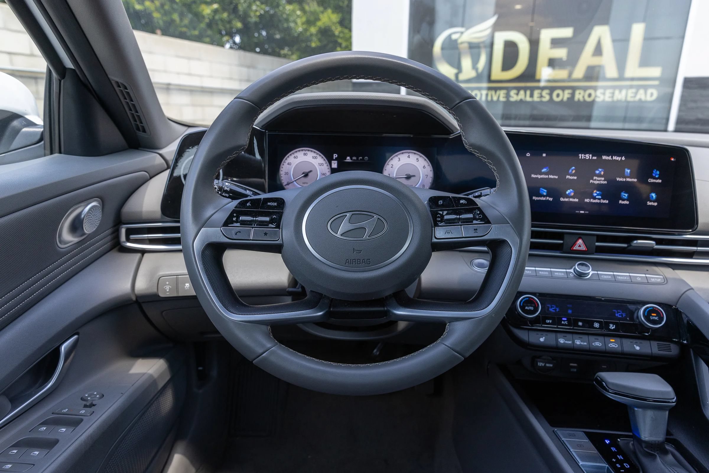 Used 2025 Hyundai Elantra SEL FWD image 26