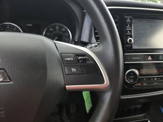 Used 2019 Mitsubishi Outlander SE image 19