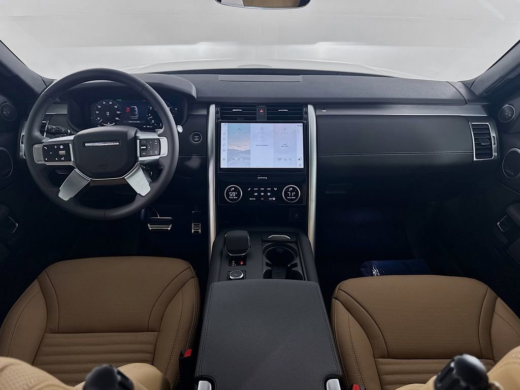 New 2025 Land Rover Discovery Dynamic SE image 22