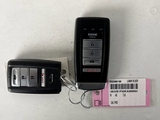 Used 2019 Acura TLX FWD image 10