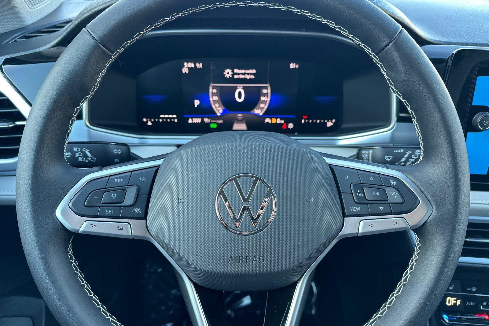 New 2026 Volkswagen Taos SE image 22