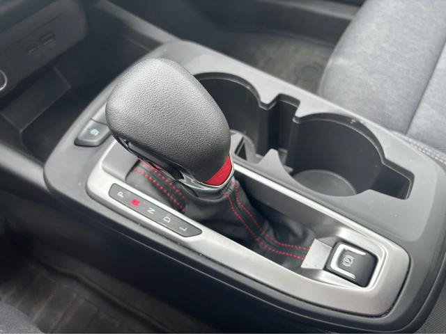 Used 2025 Chevrolet Trax RS w/ Sunroof Package FWD image 23