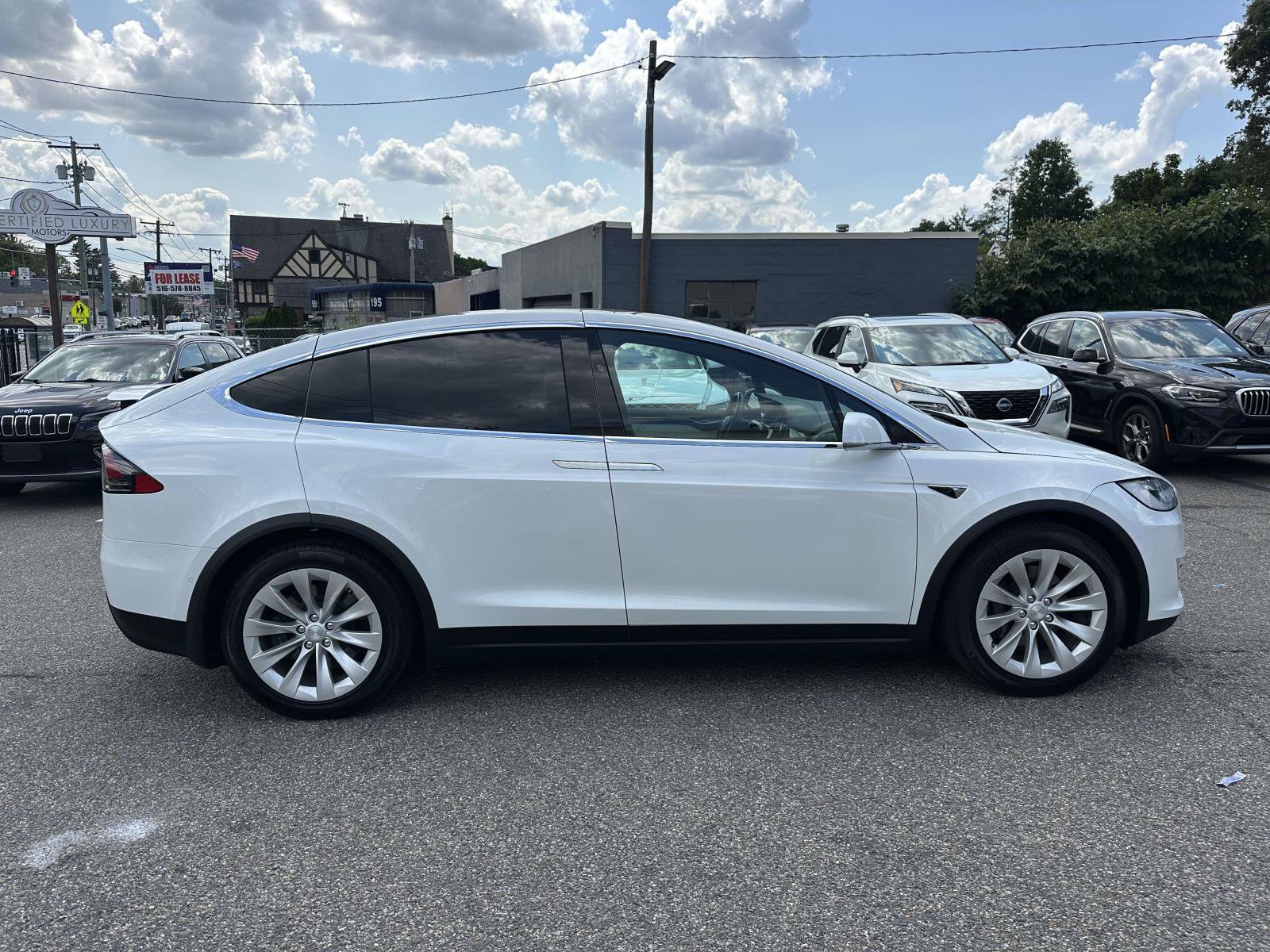 Used 2019 Tesla Model X 100D AWD/4WD image 2