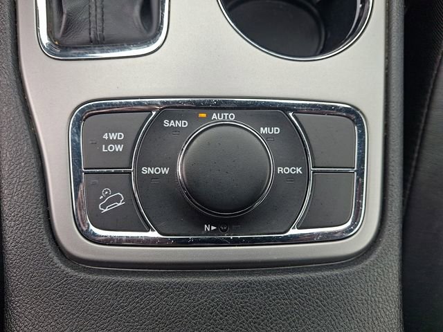 Used 2020 Jeep Grand Cherokee Limited w/ Premium Lighting Group image 25