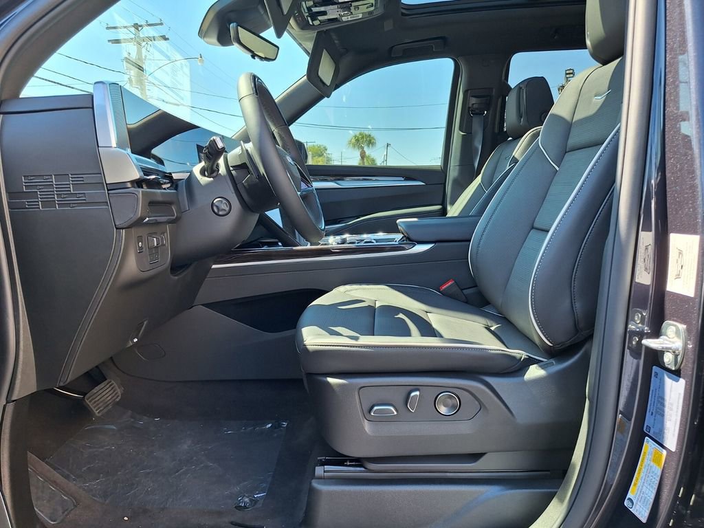 New 2026 Cadillac Escalade Luxury image 13