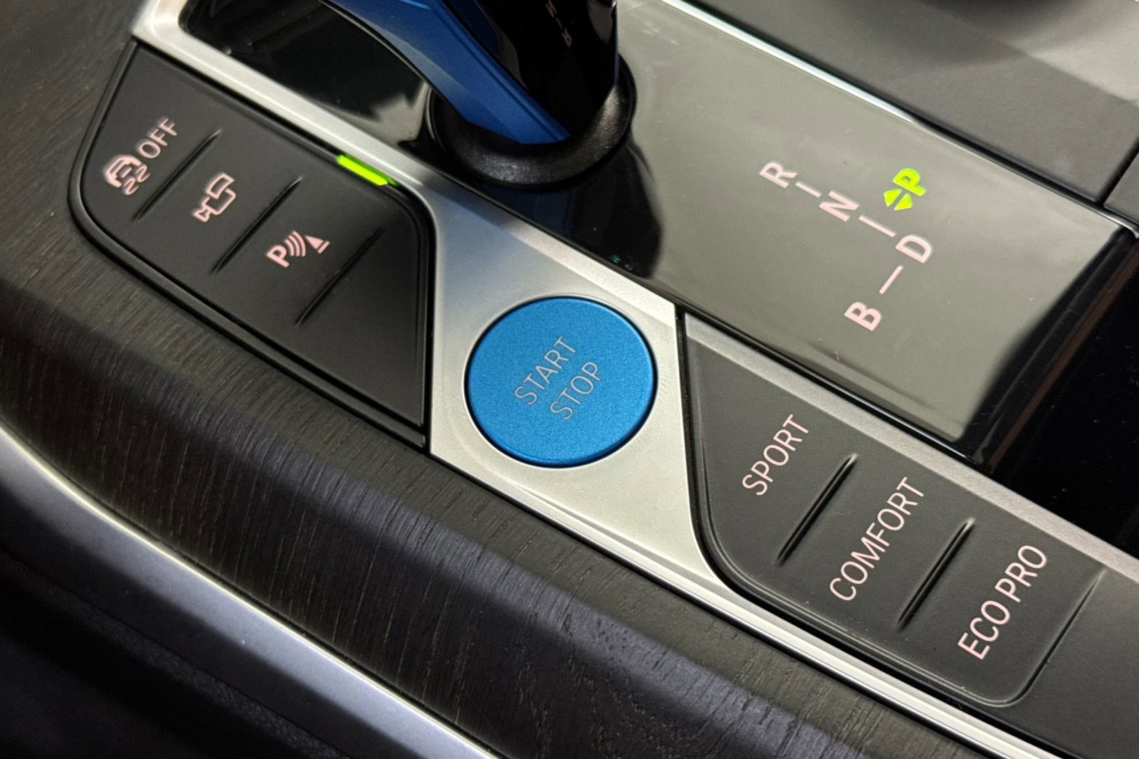 Certified 2023 BMW i4 eDrive35 w/ Premium Package RWD image 32