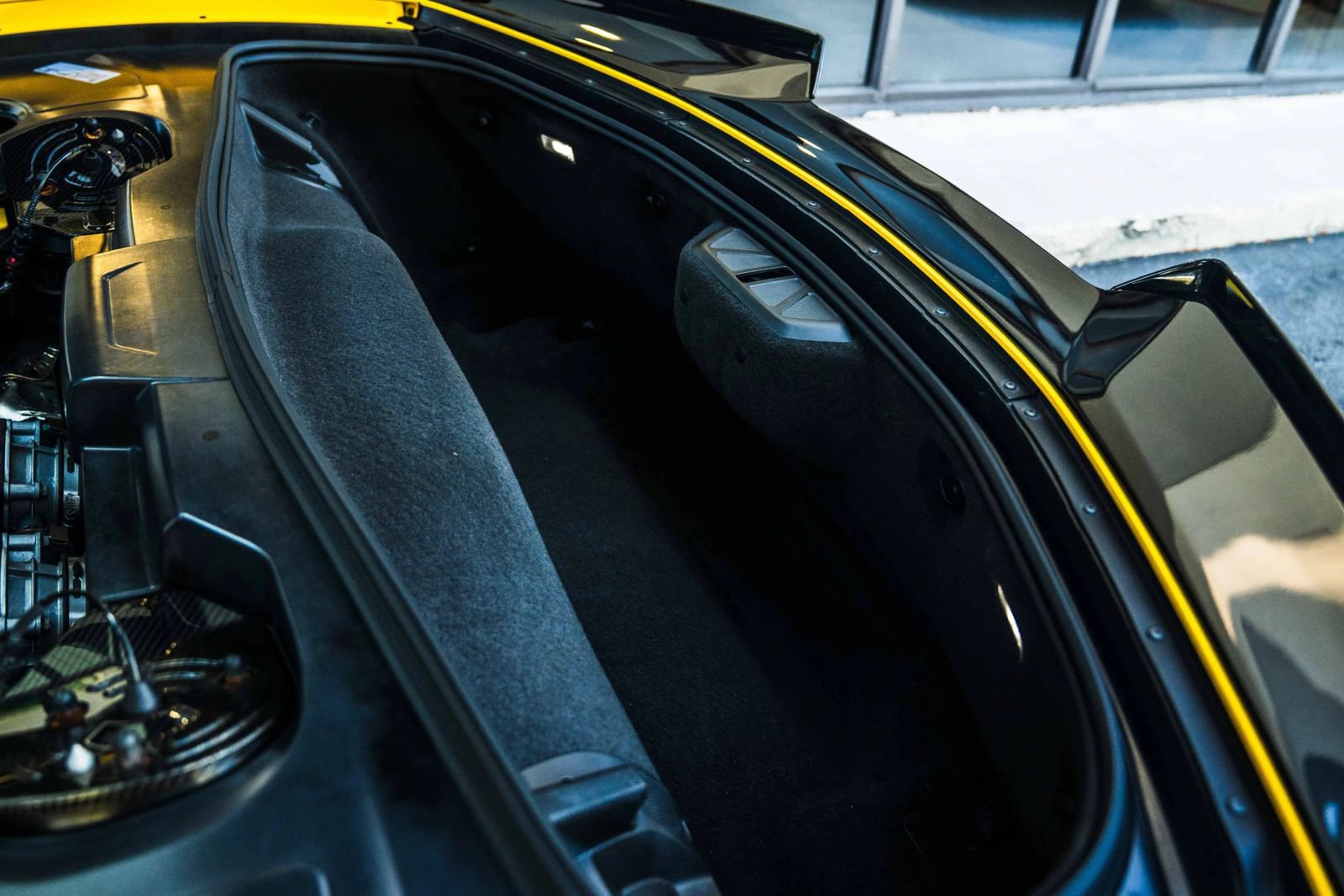 Used 2025 Chevrolet Corvette Z06 RWD image 38