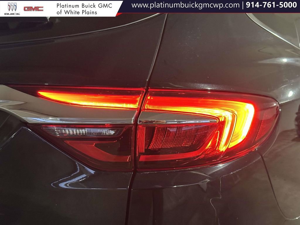 Used 2021 Buick Enclave Avenir w/ Avenir Technology Package image 9