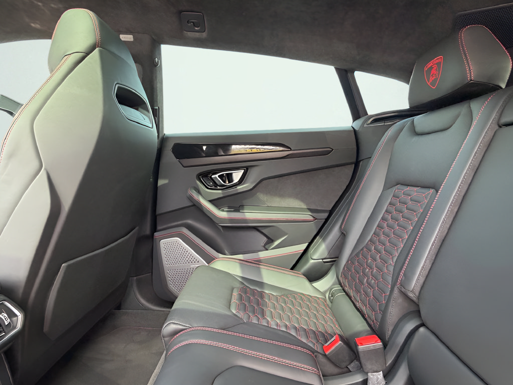Used 2021 Lamborghini Urus AWD/4WD image 20