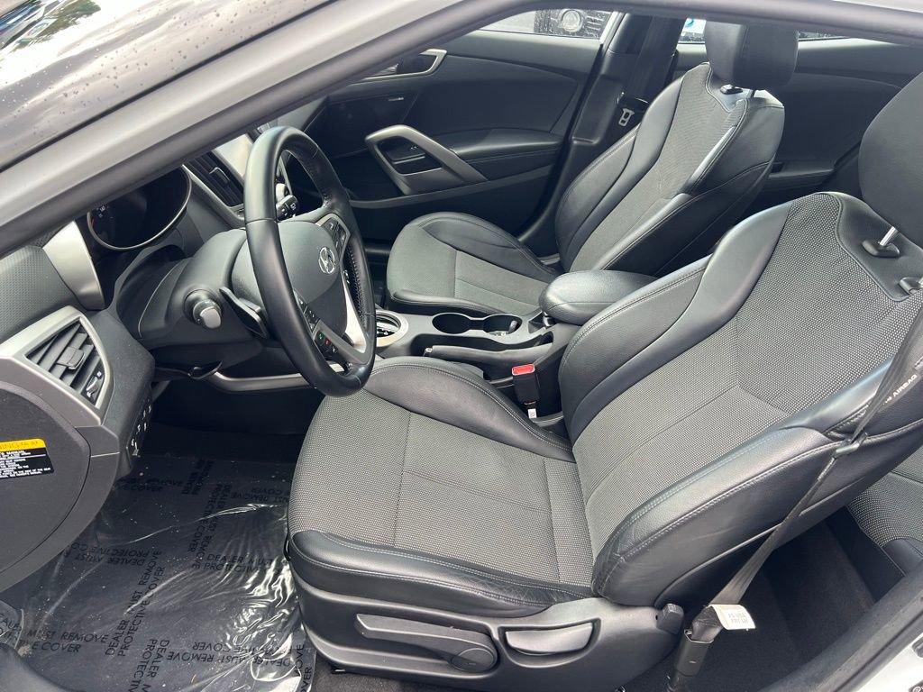 Used 2015 Hyundai Veloster Base w/ Option Group 03 image 13