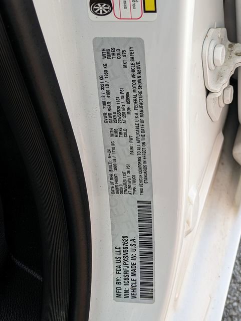 Used 2025 RAM 1500 Laramie image 33