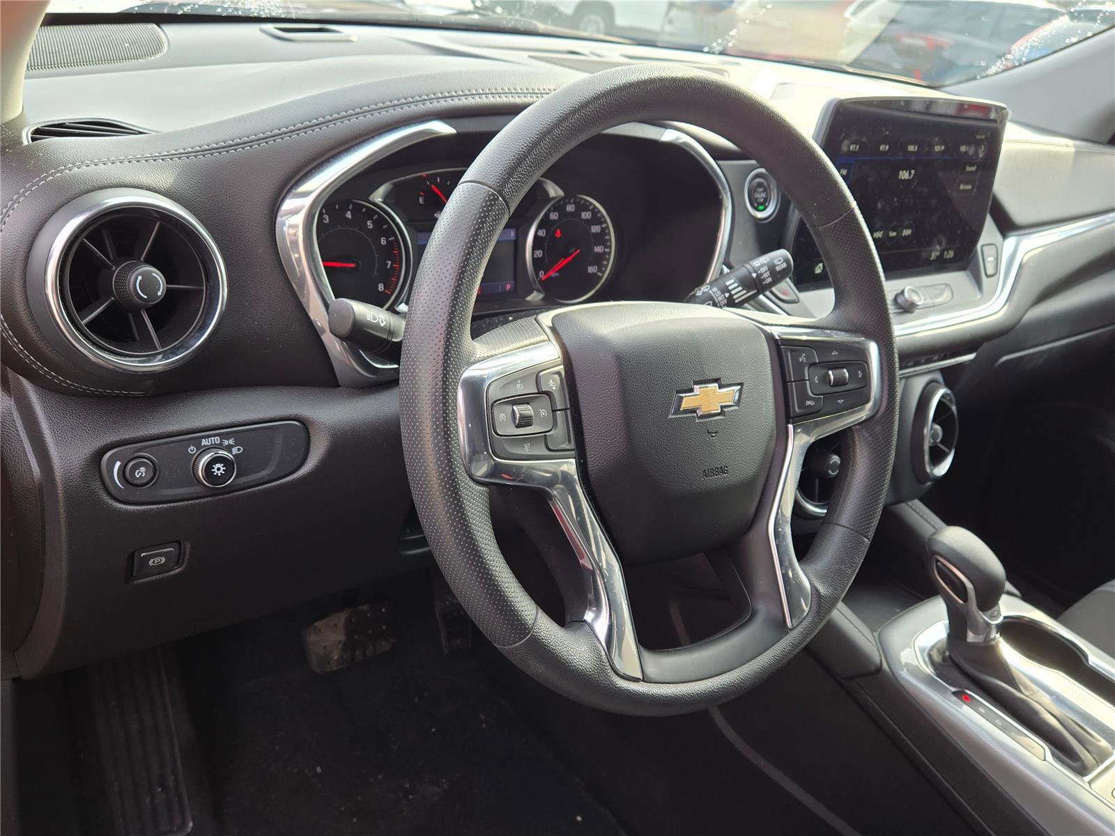 Used 2023 Chevrolet Blazer LT image 19