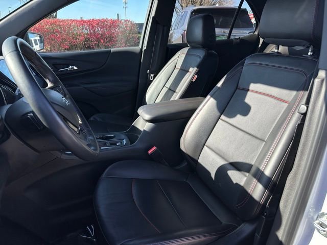 Used 2022 Chevrolet Equinox RS w/ RS Leather Package image 26